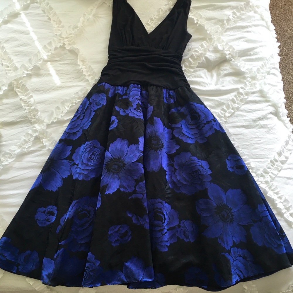 S.L.Fashions Women Sleeveless Black/Blue Dress Sz6